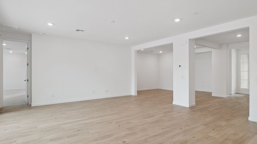 Spacious, unfurnished interior of a new home in Zanjero Pass, Waddell (Image 27). Spacious, unfurnished interior of a new home in Zanjero Pass, Waddell (Image 27).