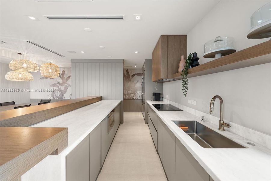 Resident Dining Room & Kitchen Resident Dining Room & Kitchen