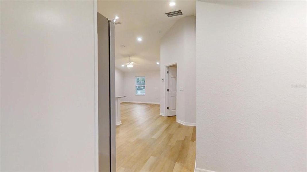 Spacious, unfurnished interior of a new home in , Dunnellon (Image 43). Spacious, unfurnished interior of a new home in , Dunnellon (Image 43).