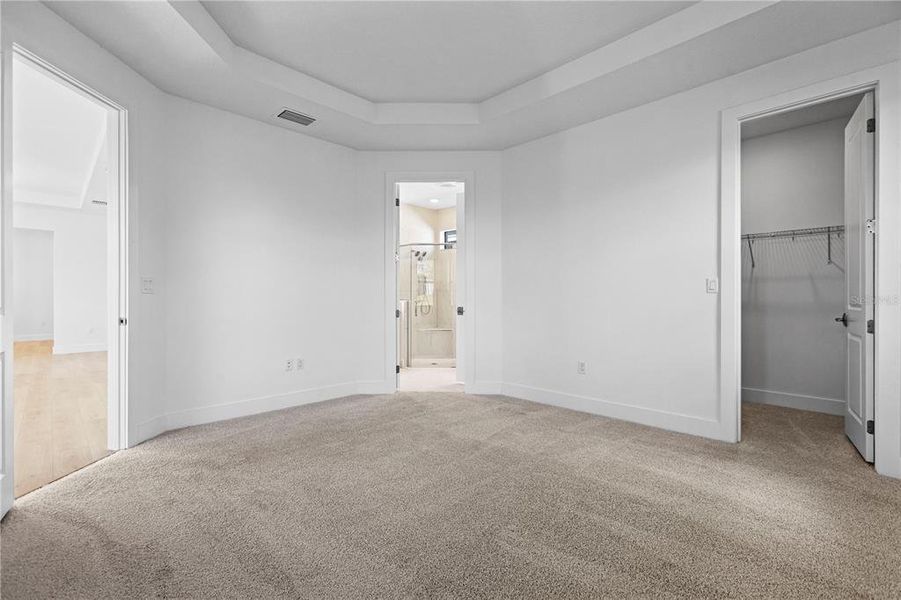 Spacious, unfurnished interior of a new home in Cresswind Lakewood Ranch, Lakewood Ranch (Image 20). Spacious, unfurnished interior of a new home in Cresswind Lakewood Ranch, Lakewood Ranch (Image 20).