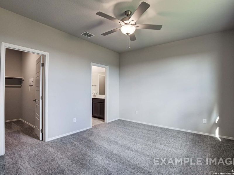 Spacious, unfurnished interior of a new home in Agave, San Antonio (Image 12).