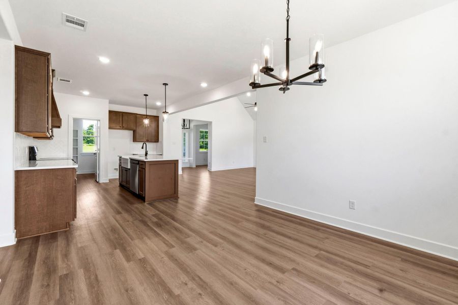 Spacious, unfurnished interior of a new home in , Centerville (Image 35).