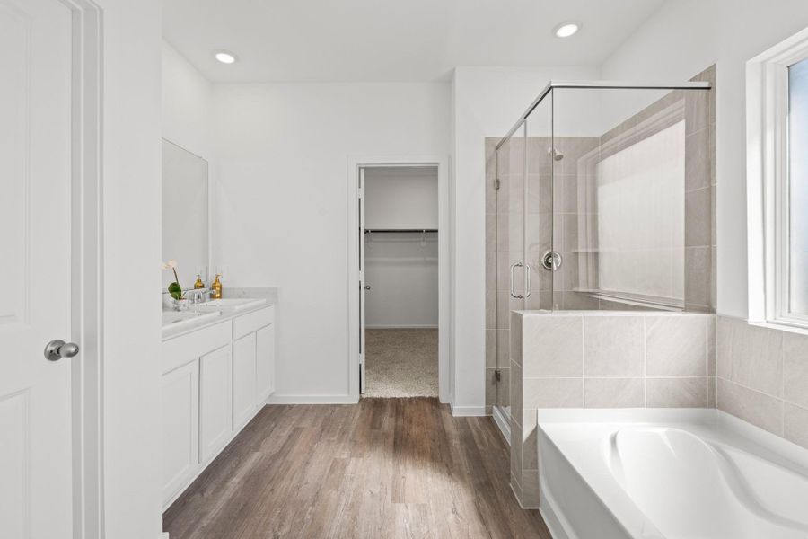 Furnished interior view inside a new home in Chapel Lakes, Montgomery (Image 17).