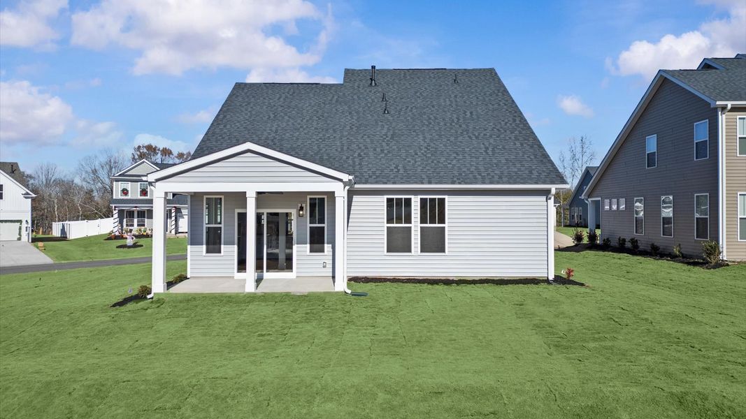 Exterior details and patio area of a home in Woodglen, Piedmont (Image 4).