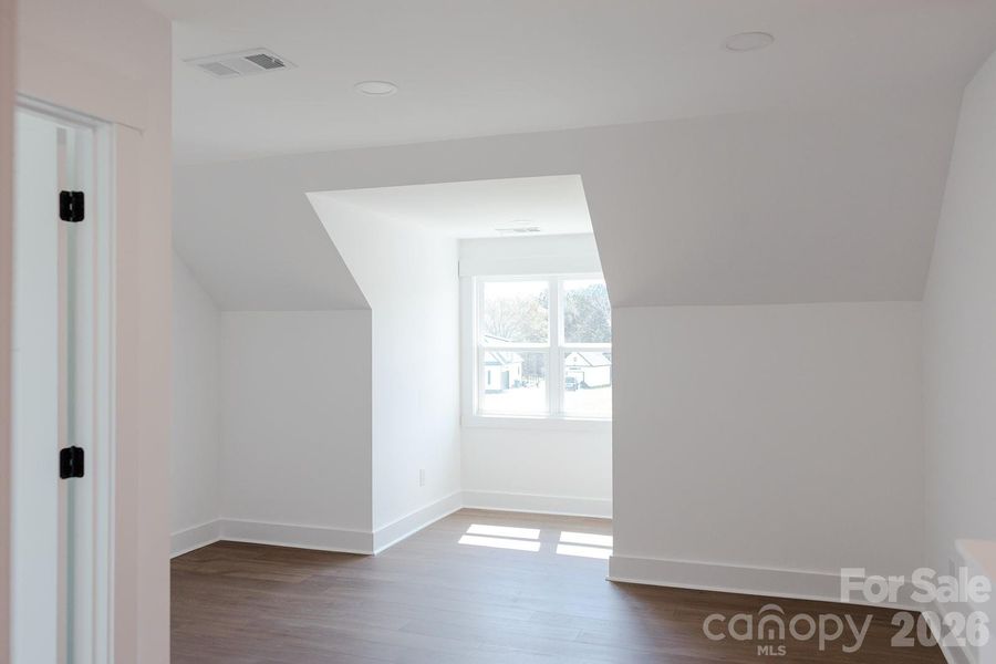 Spacious, unfurnished interior of a new home in , York (Image 29).