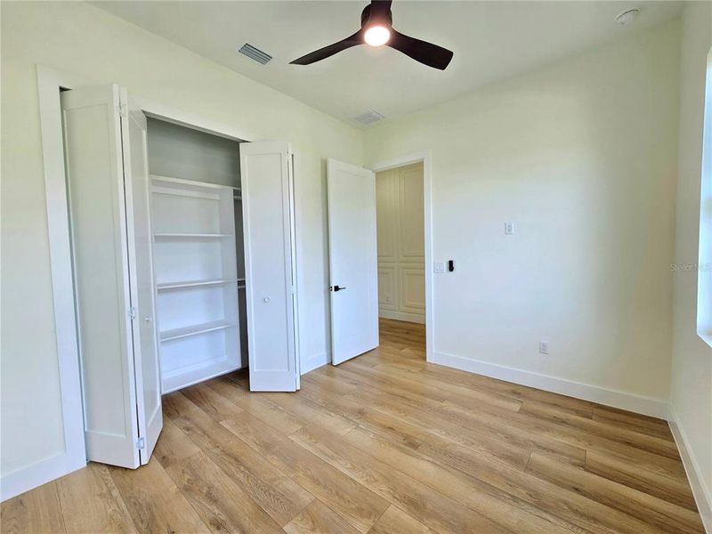 Spacious, unfurnished interior of a new home in , Tampa (Image 29).