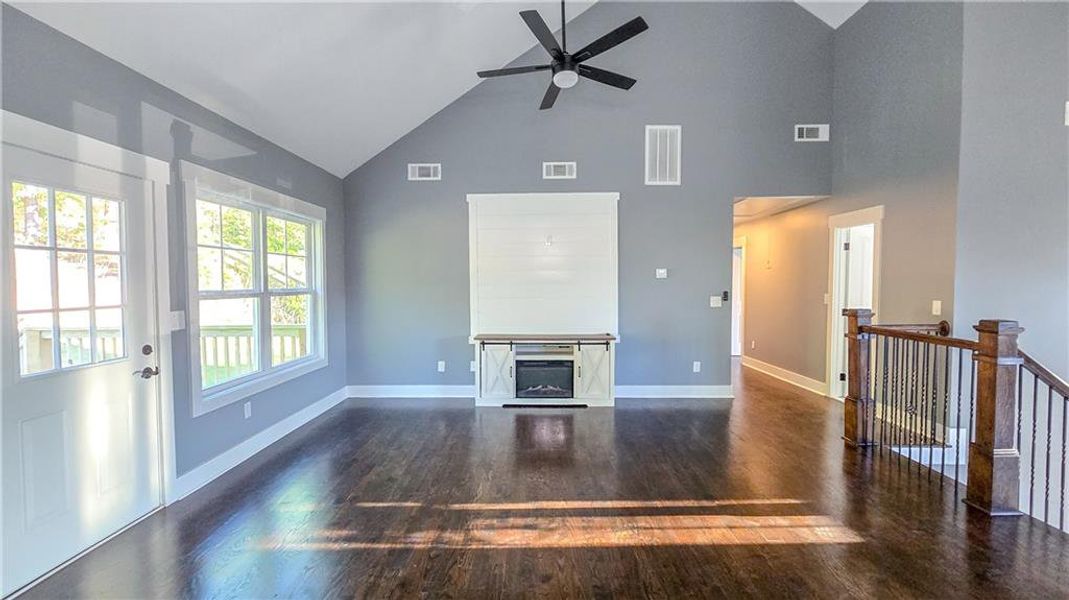 Spacious, unfurnished interior of a new home in , Talmo (Image 20). Spacious, unfurnished interior of a new home in , Talmo (Image 20).