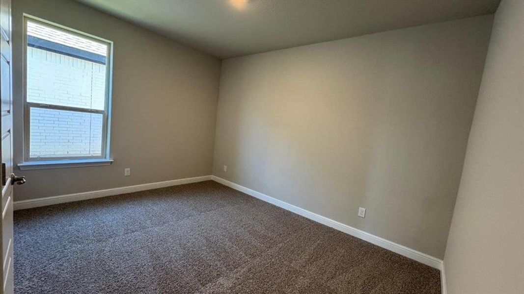 Spacious, unfurnished interior of a new home in Morningstar, Fort Worth (Image 10).