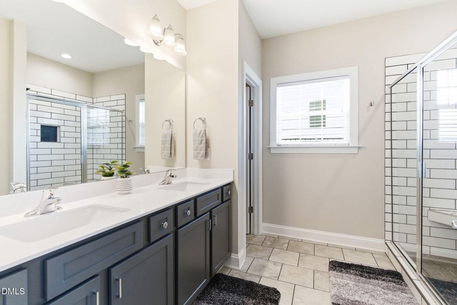 28-web-or-mls-DSC00829 28-web-or-mls-DSC00829