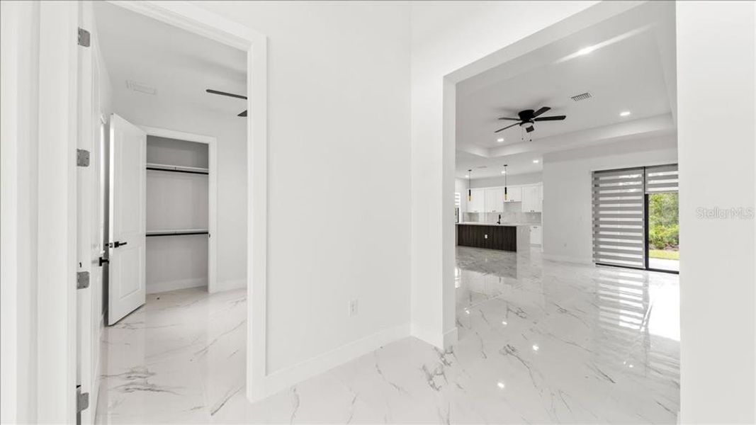 Spacious, unfurnished interior of a new home in , Lehigh Acres (Image 22).