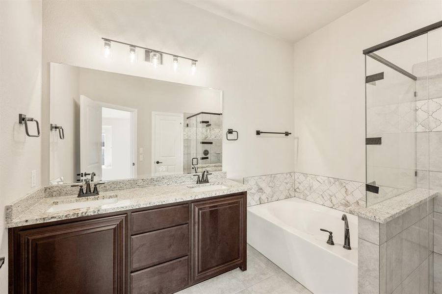 Furnished interior view inside a new home in Maplewood, Glenn Heights (Image 12).