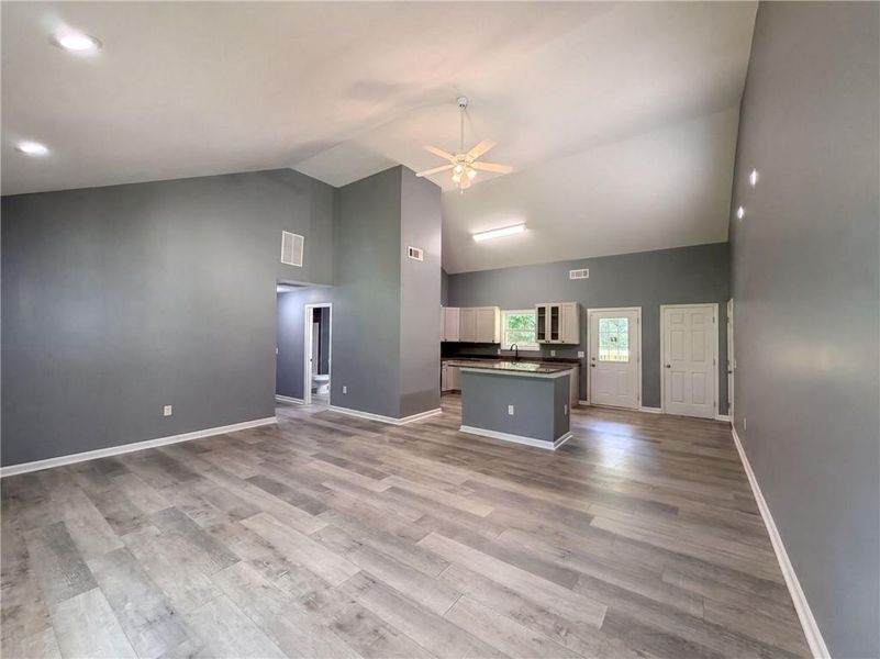 Spacious, unfurnished interior of a new home in , Carrollton (Image 14).