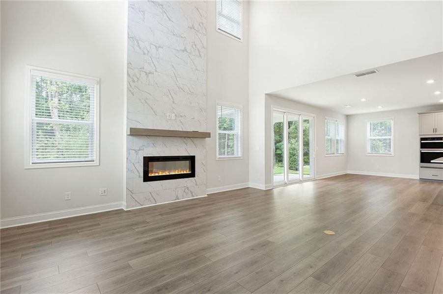 Spacious, unfurnished interior of a new home in Hillside Manor, Powder Springs (Image 55). Spacious, unfurnished interior of a new home in Hillside Manor, Powder Springs (Image 55).