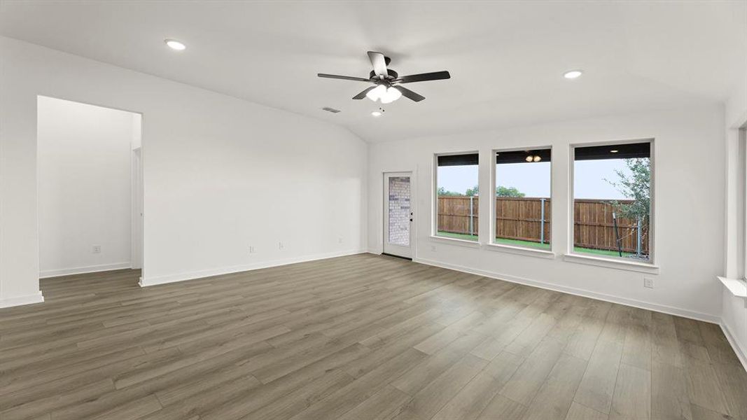 15. 1331 Burgess - Family 15. 1331 Burgess - Family