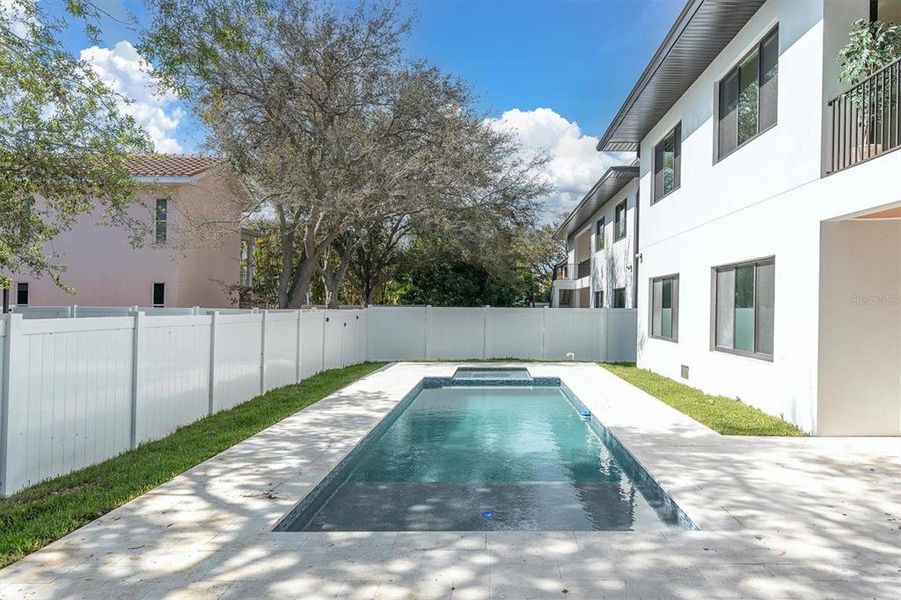 Exterior details and patio area of a home in , St. Petersburg (Image 26).