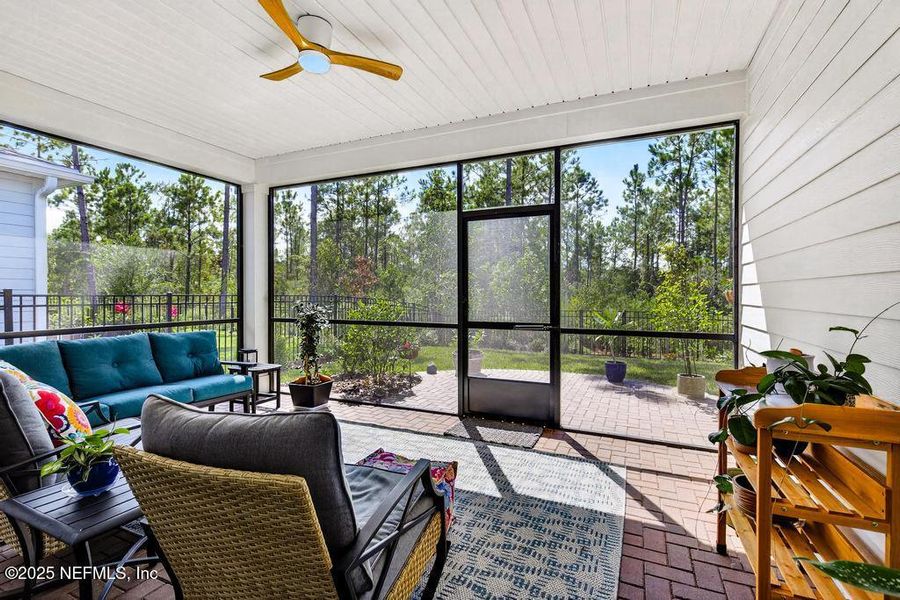 Exterior details and patio area of a home in , Yulee (Image 21).