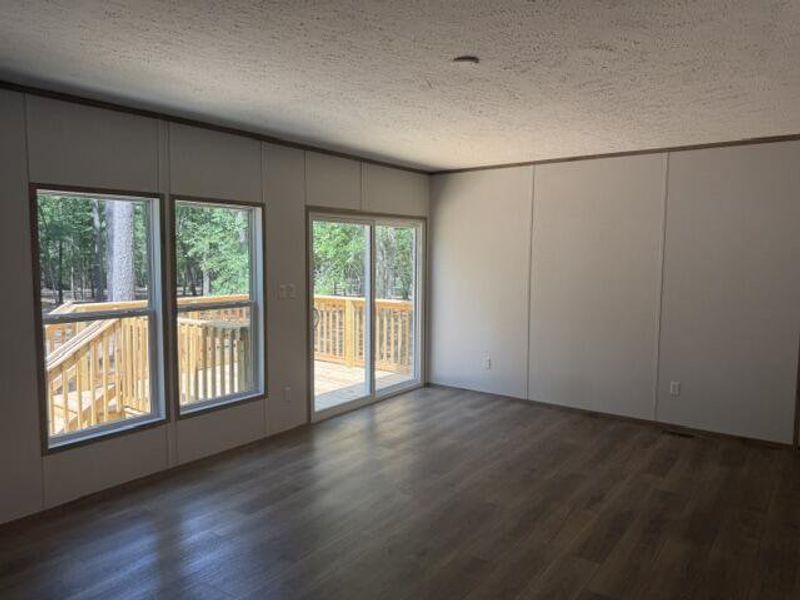 Spacious, unfurnished interior of a new home in , Summerton (Image 17).