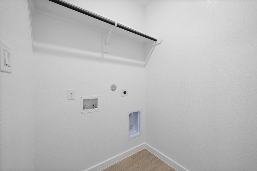 Spacious, unfurnished interior of a new home in Fulbrook on Fulshear Creek 60', Fulshear (Image 30). Spacious, unfurnished interior of a new home in Fulbrook on Fulshear Creek 60', Fulshear (Image 30).