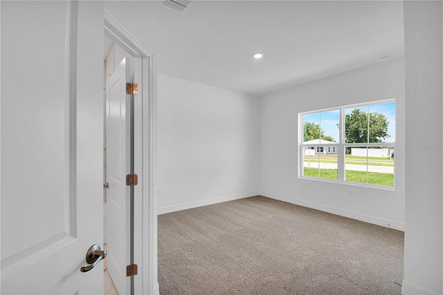Spacious, unfurnished interior of a new home in , Ocala (Image 35).