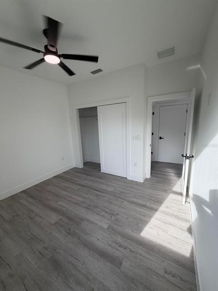 Spacious, unfurnished interior of a new home in , Summerfield (Image 39).