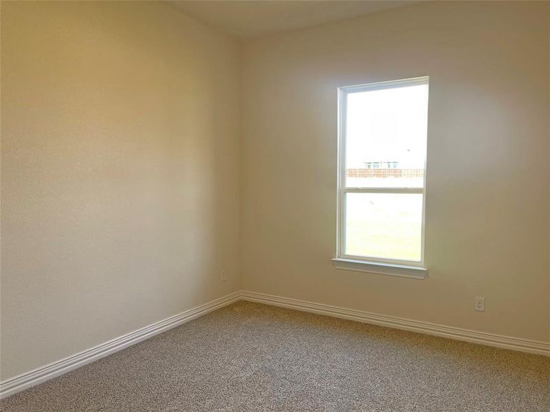 Spacious, unfurnished interior of a new home in The Ranch at Stone Hill, Waxahachie (Image 12).