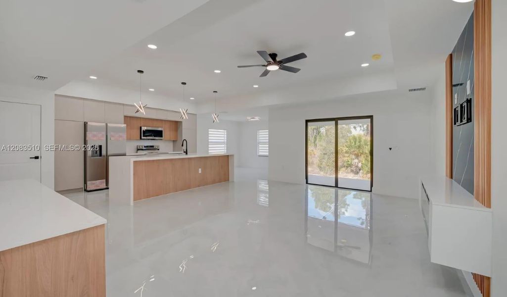 Furnished interior view inside a new home in , Lehigh Acres (Image 7).