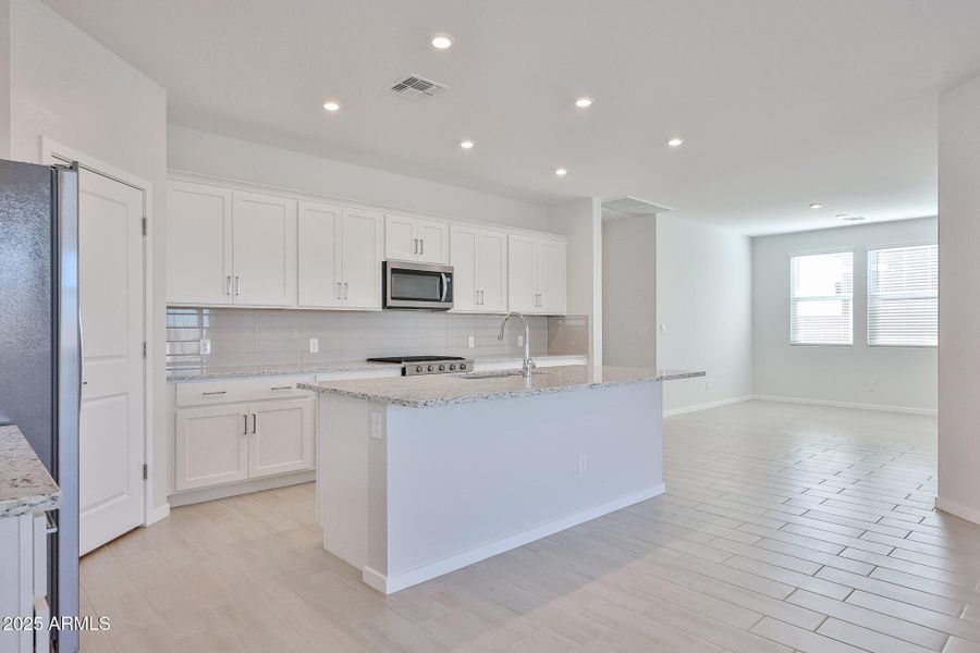 08_New-Homes-for-Sale_Surprise_AZ 08_New-Homes-for-Sale_Surprise_AZ