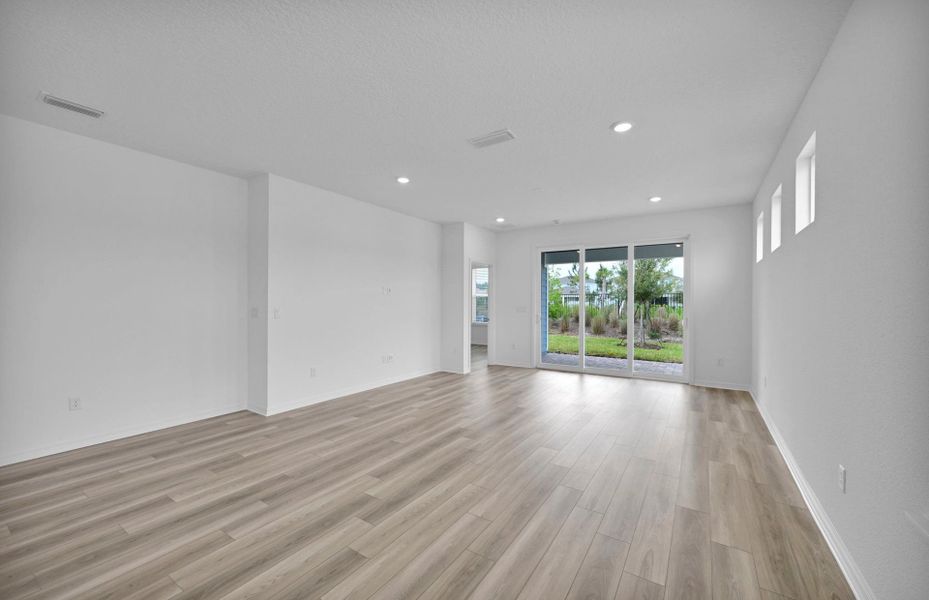 Spacious, unfurnished interior of a new home in Del Webb Wildlight, Yulee (Image 12). Spacious, unfurnished interior of a new home in Del Webb Wildlight, Yulee (Image 12).