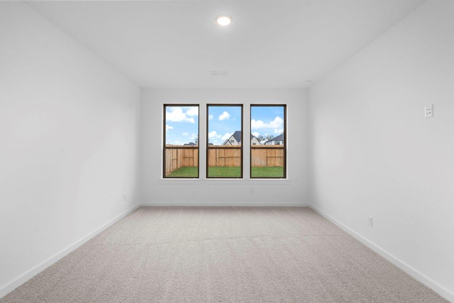 Spacious, unfurnished interior of a new home in Sienna 45', 50', Missouri City (Image 29). Spacious, unfurnished interior of a new home in Sienna 45', 50', Missouri City (Image 29).