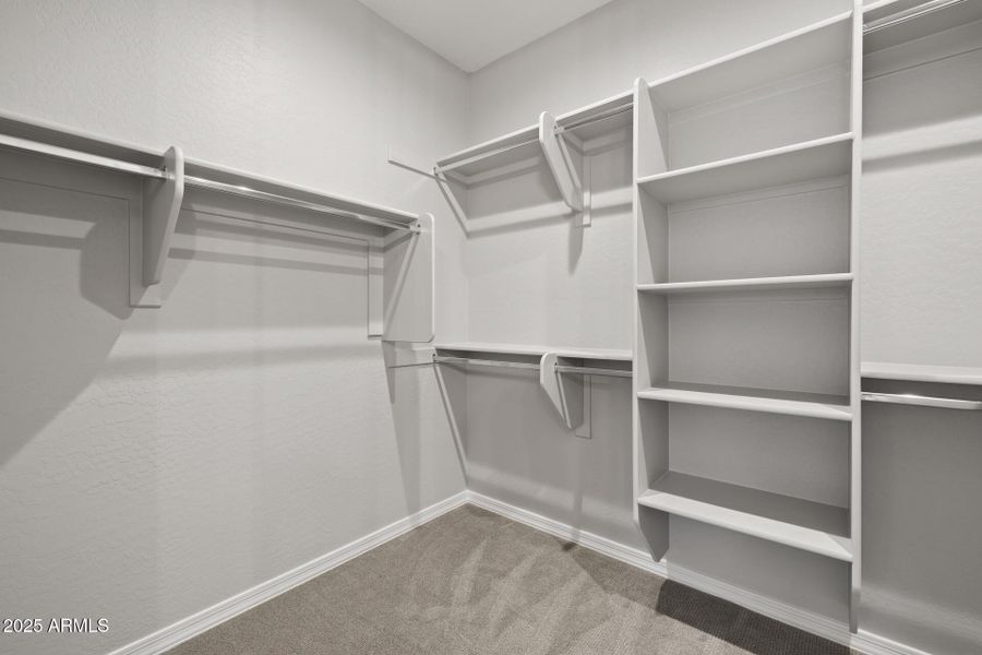 30)PRIMARY CLOSET