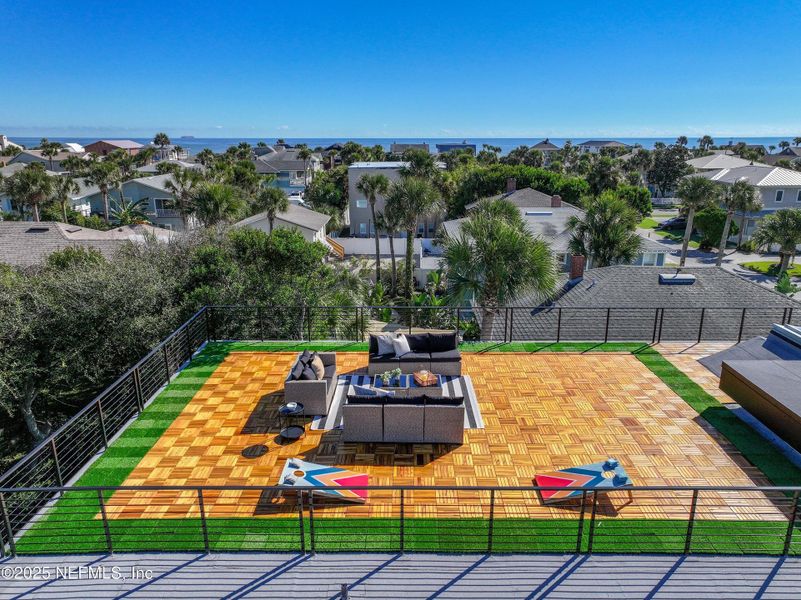 Exterior details and patio area of a home in , Neptune Beach (Image 39).
