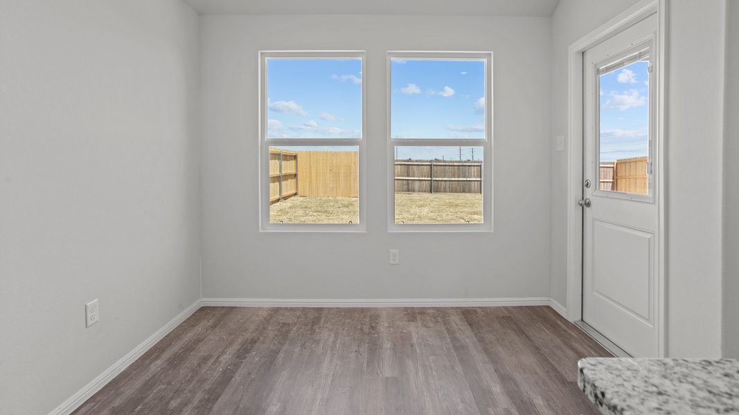 Representative unfurnished interior of a home built from the ZAVALLA by D.R. Horton in Faculty Row, Abilene (Image 15).