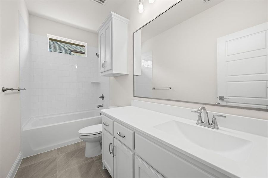 4425 Verbena- Bathroom-1 4425 Verbena- Bathroom-1