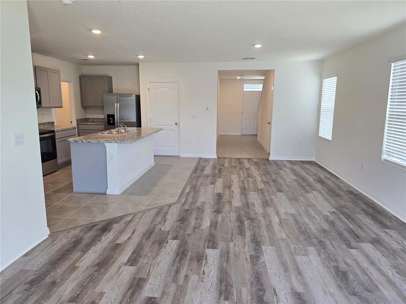 Spacious, unfurnished interior of a new home in Charles Cove Express, Davenport (Image 15).