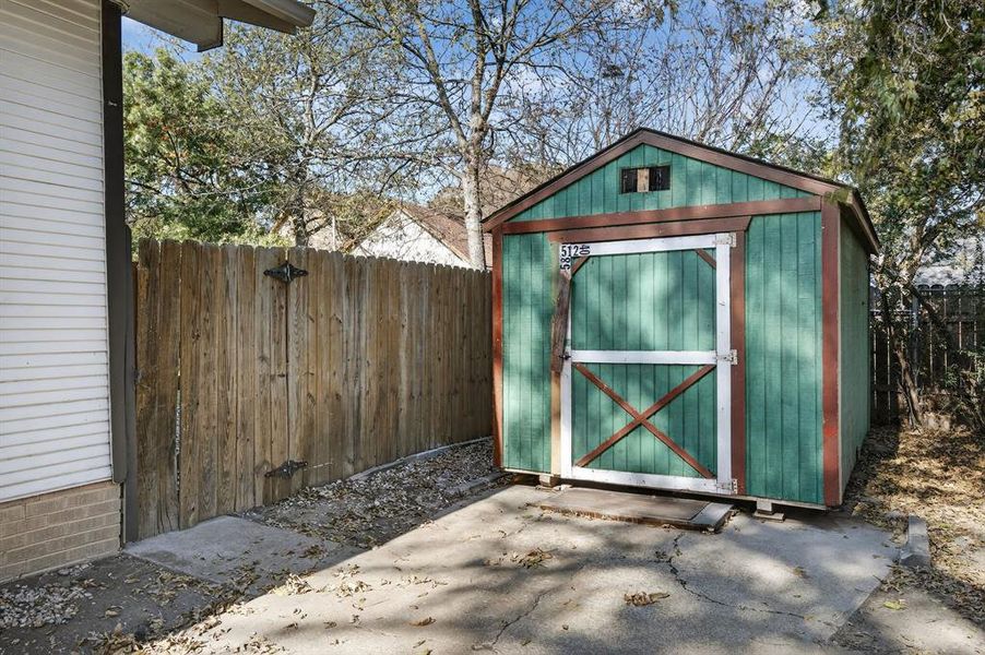 Exterior details and patio area of a home in , Mineral Wells (Image 19). Exterior details and patio area of a home in , Mineral Wells (Image 19).