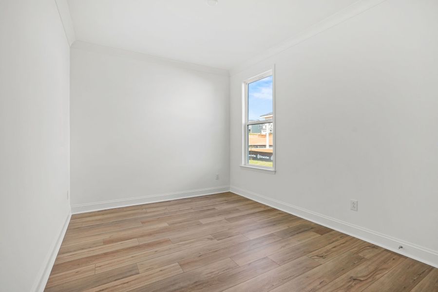 Spacious, unfurnished interior of a new home in Kinsdale, Lancaster (Image 99).
