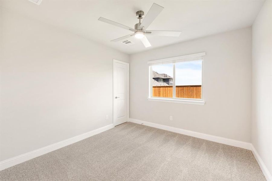 Spacious, unfurnished interior of a new home in Creekview Meadows, Pilot Point (Image 33).