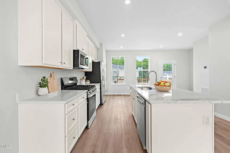 13_dsc03852 - kitchen - standard - 13