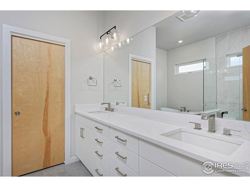 5-piece Primary Bathroom