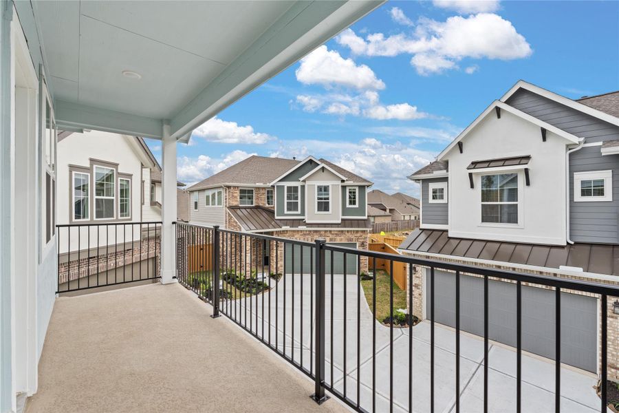 Exterior details and patio area of a home in Balmoral, Atascocita (Image 4).