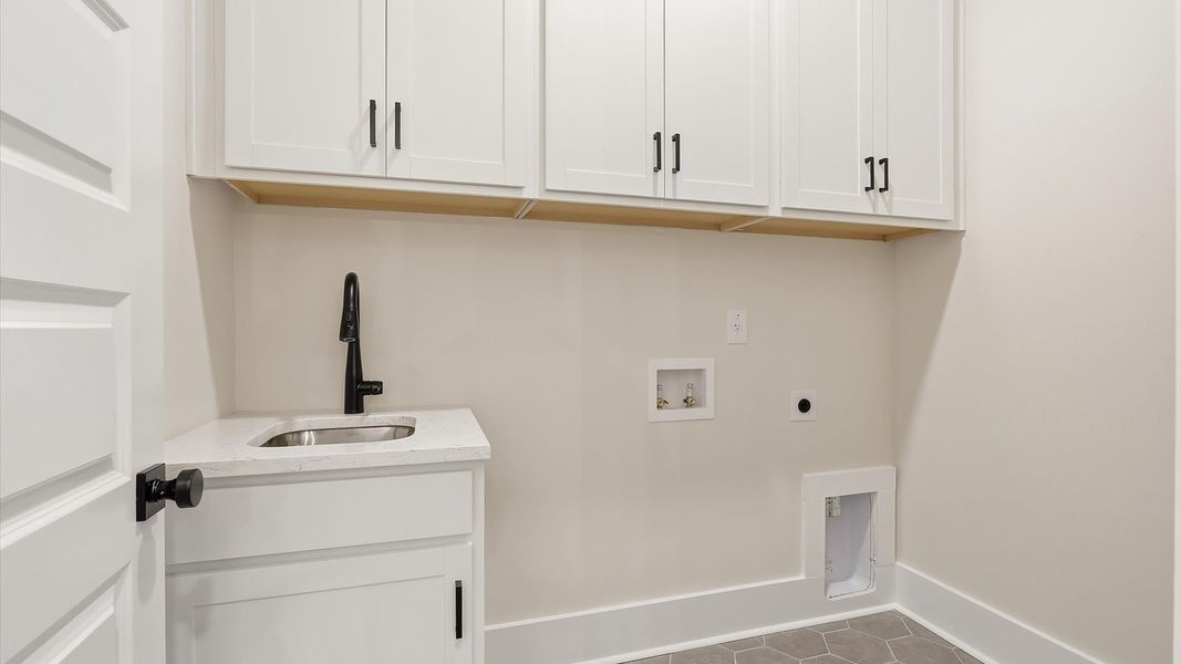 Representative furnished interior of a home built from the Lighthouse II by DRB Homes in Bayview Acres, Mount Pleasant (Image 18).