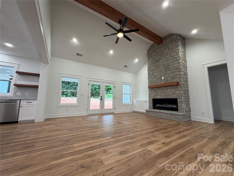 Spacious, unfurnished interior of a new home in , Hickory (Image 16).