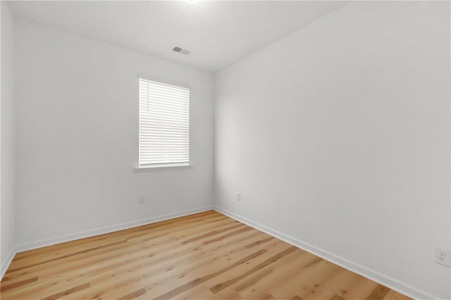 Spacious, unfurnished interior of a new home in , Atlanta (Image 35).