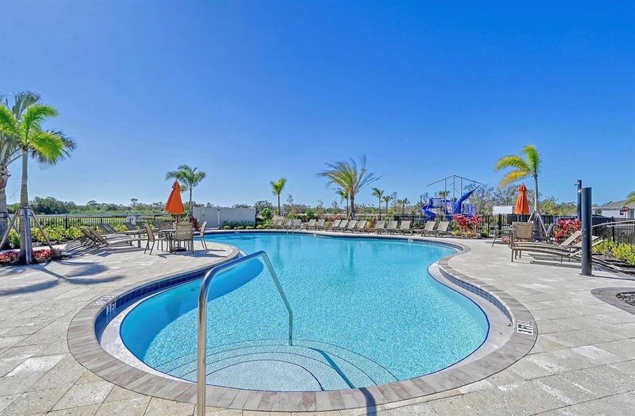 Community amenities in Coddington, Bradenton (Image 18).