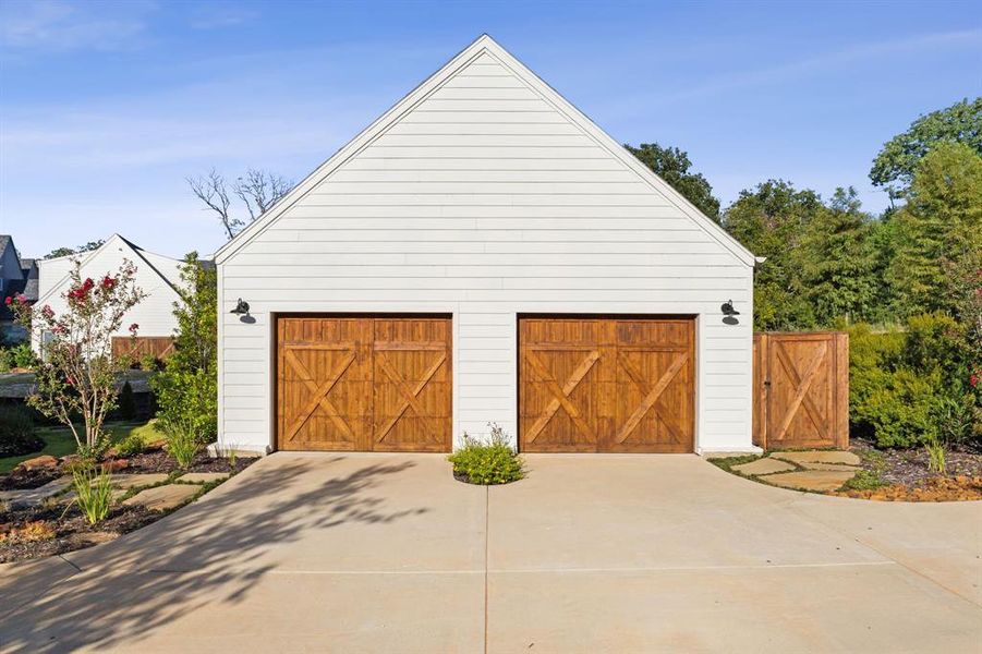 Front exterior of a new home in , Malakoff, TX, highlighting curb appeal (Image 22). Front exterior of a new home in , Malakoff, TX, highlighting curb appeal (Image 22).