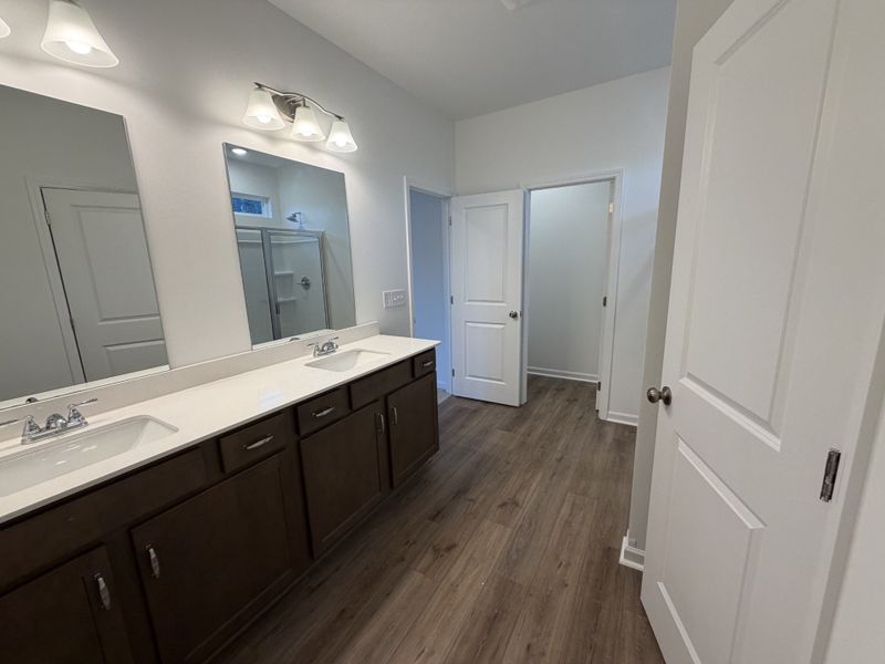 Furnished interior view inside a new home in Marlin Pointe, White House (Image 3).