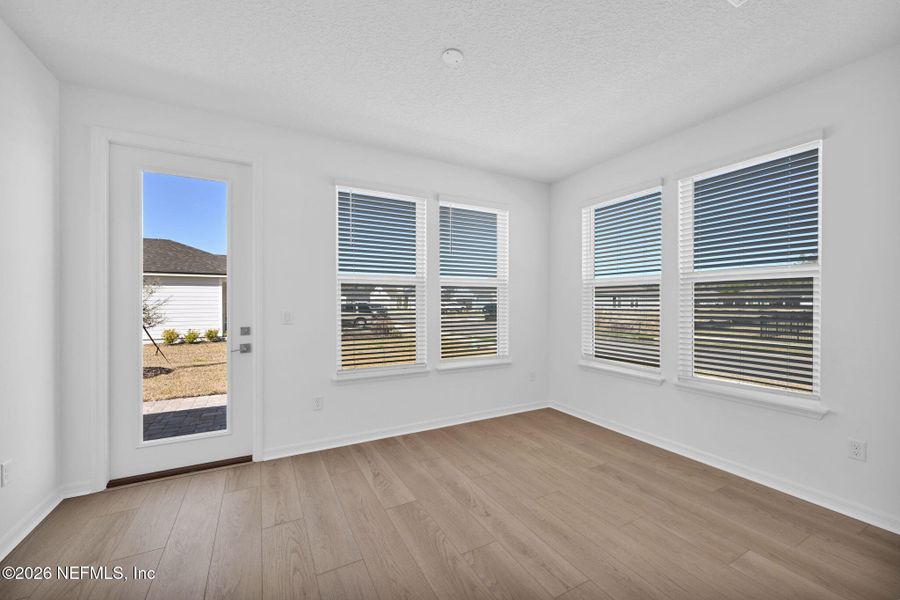 Spacious, unfurnished interior of a new home in Del Webb Wildlight, Yulee (Image 12).