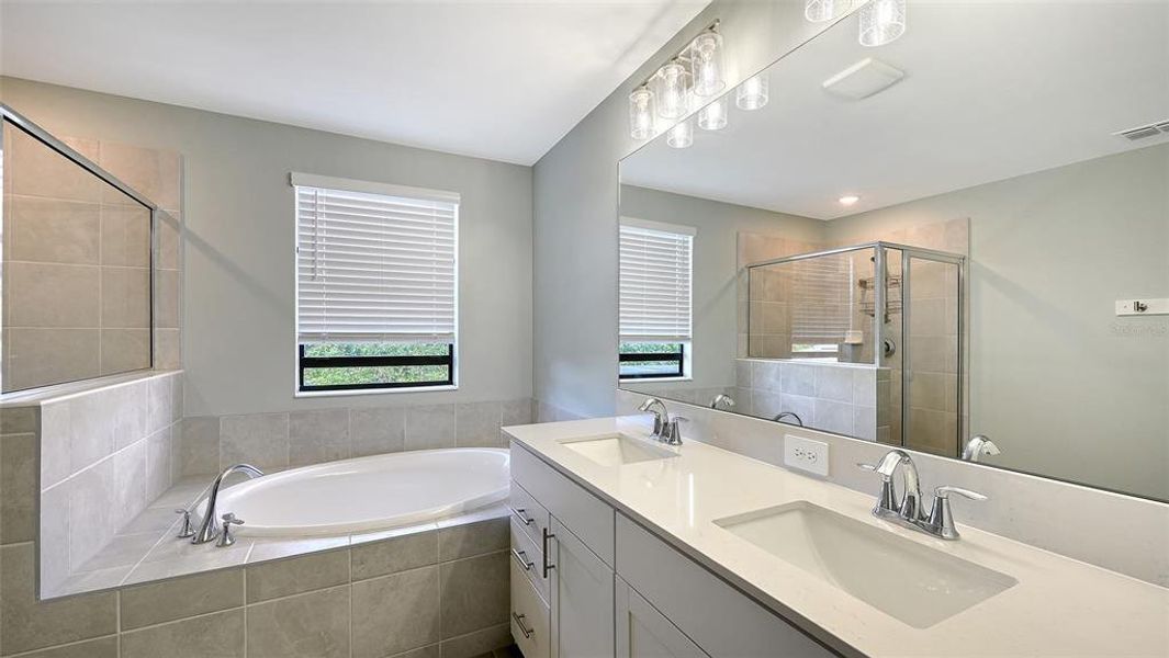 Furnished interior view inside a new home in , Bradenton (Image 18).