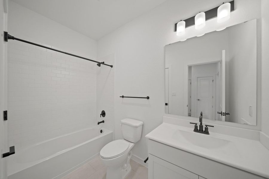 Hall bath (*Photo not of actual home and used for illustration purposes only.) Hall bath (*Photo not of actual home and used for illustration purposes only.)