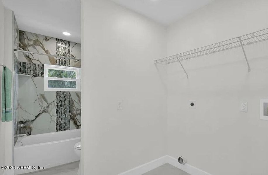 Spacious, unfurnished interior of a new home in , East Palatka (Image 35).